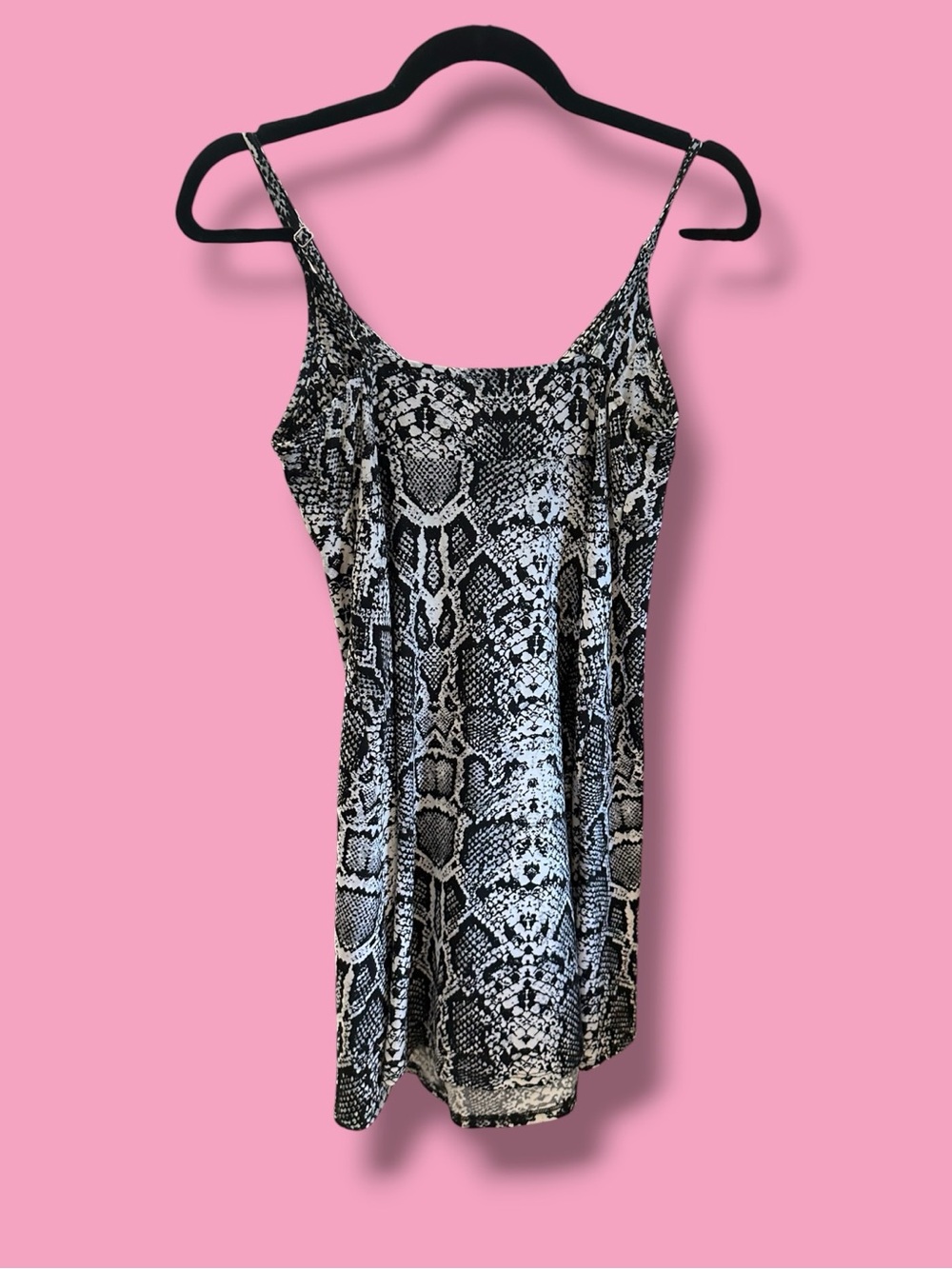 BUNDLE OF 3 Summer Dresses - Picture 3 of 10